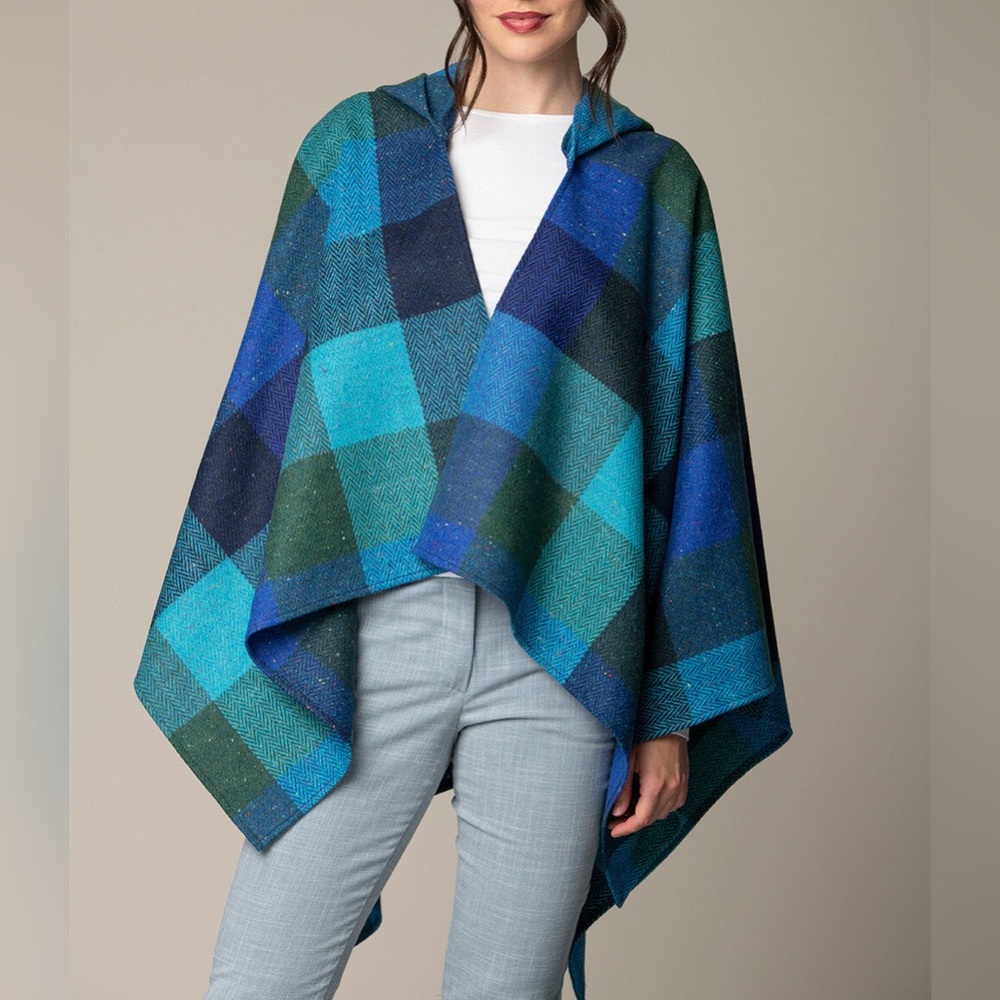 Avoca The Mill 100% Lambswool Hooded Cape Poncho Wrap Blue Plaid One Size